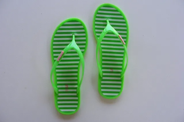 Riley Sandal | Quartz