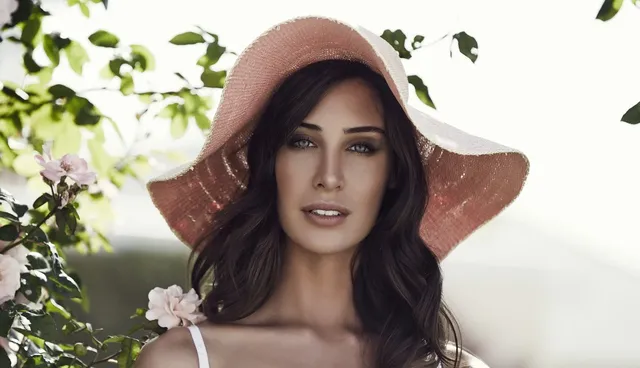 SWIM floppy hat - white