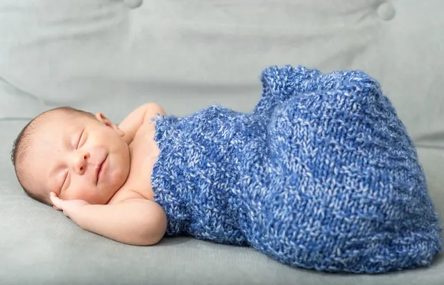 TIE DYE SWADDLE | soft grey