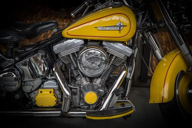 Levo Rocker | Beech + Organic white