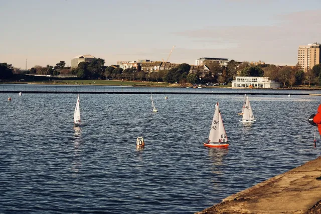 Origami Boat | white